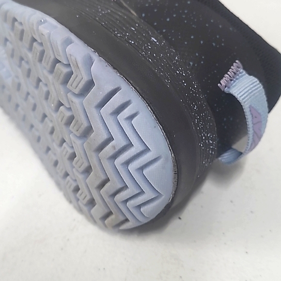 Avia Trail sneakers in excellent condition size 7. - Picture 7 of 10